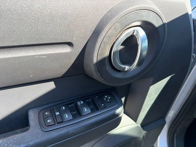 Used 2011 Dodge Nitro Heat AWD/4WD image 21