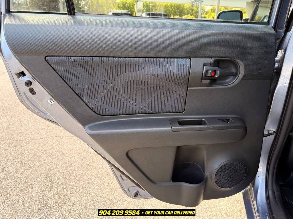 Used 2012 Scion xB FWD image 25