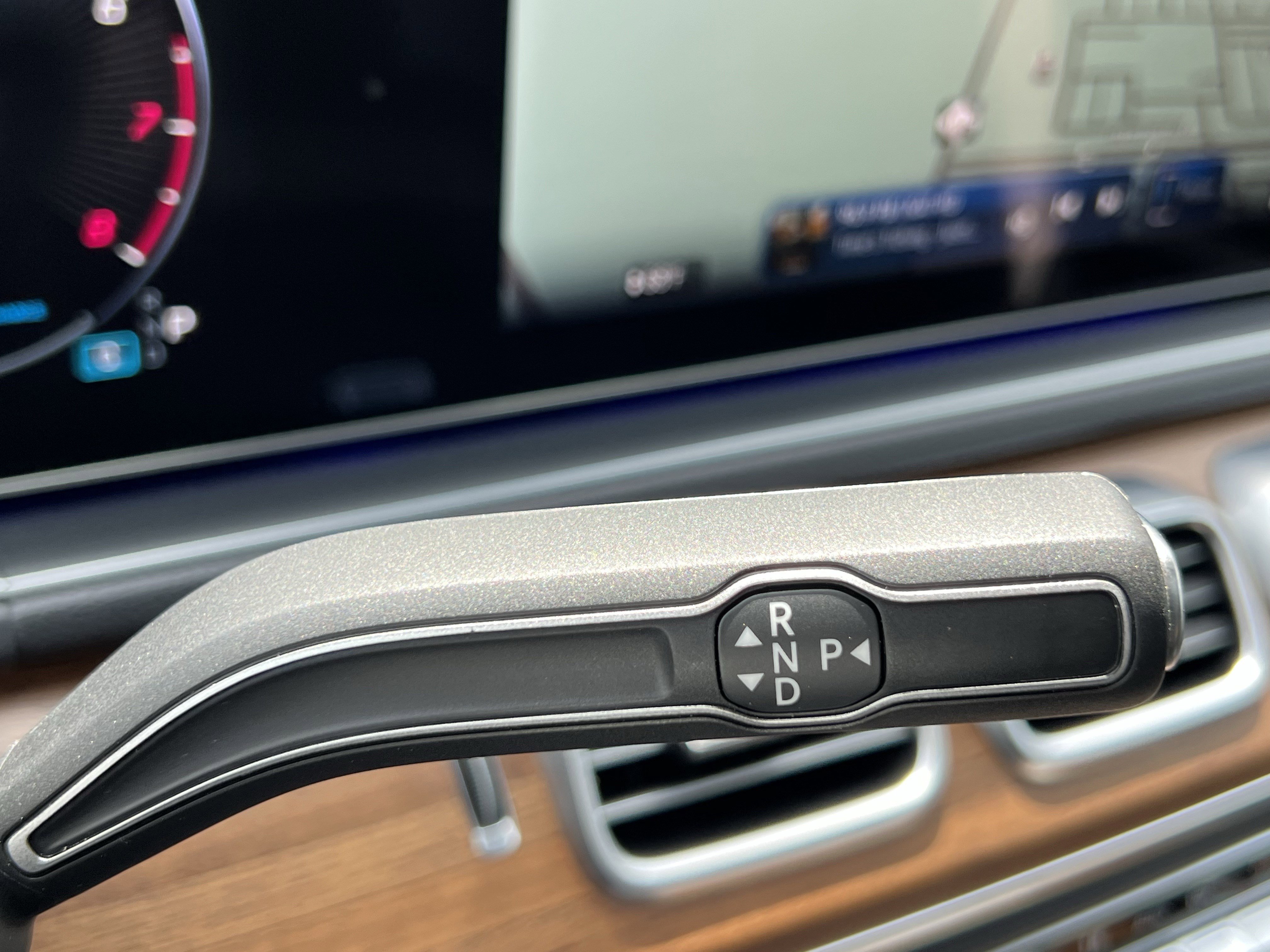 Certified 2025 Mercedes-Benz GLE 350 4MATIC image 26
