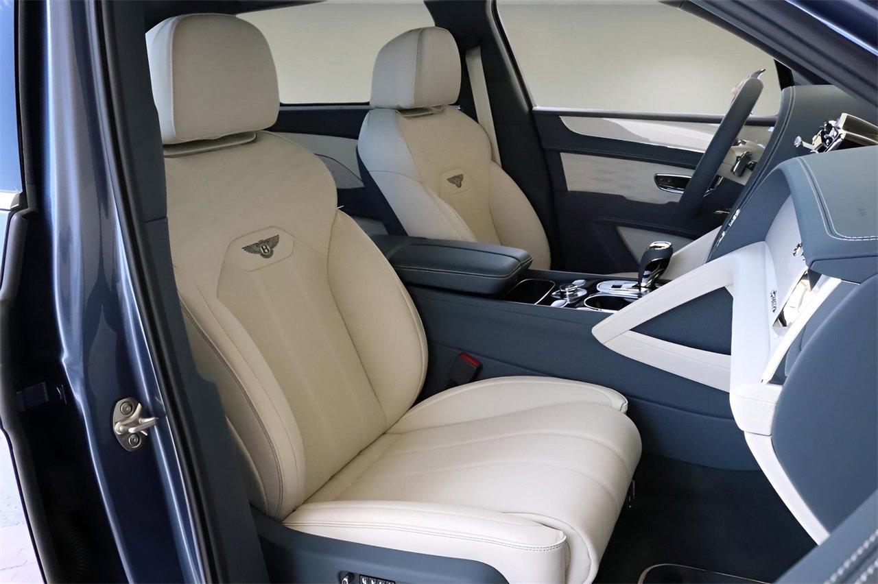 New 2025 Bentley Bentayga Extended Wheelbase image 21
