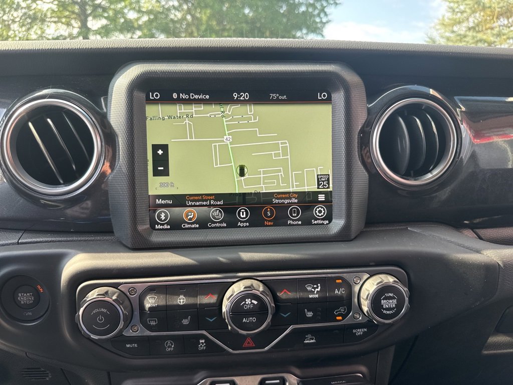 Used 2023 Jeep Wrangler Altitude image 37