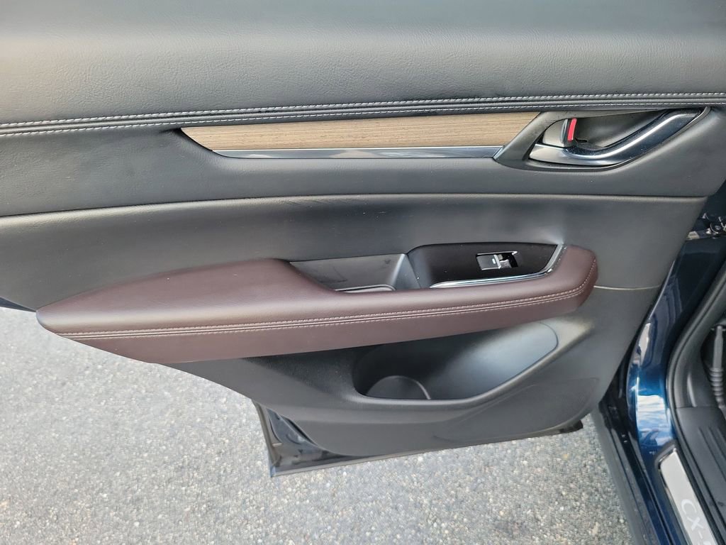 Used 2023 MAZDA CX-5 Signature image 11