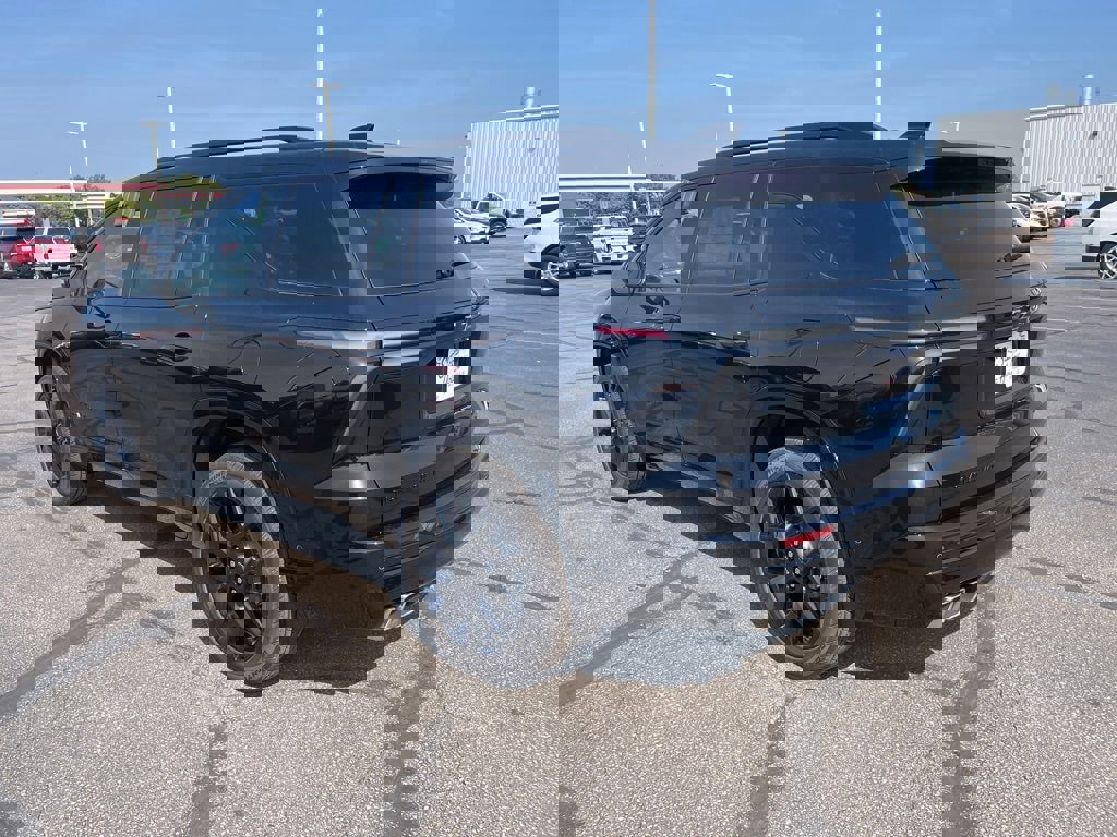 New 2026 Chevrolet Traverse RS w/ LPO, Floor Liner Package image 7