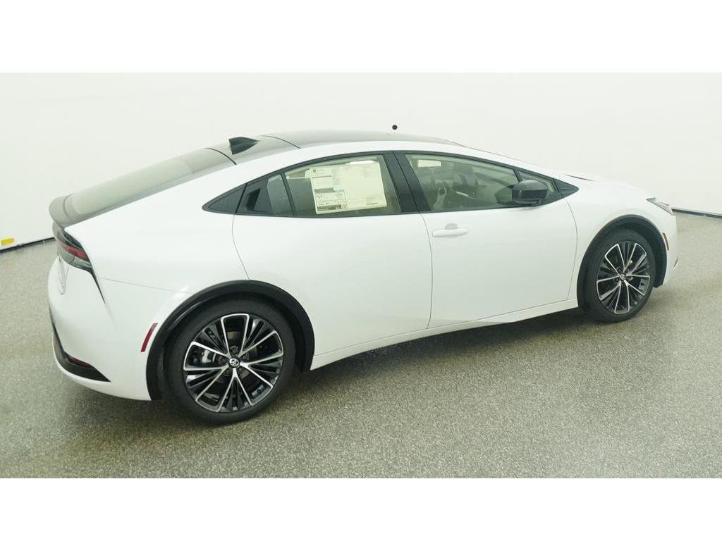 New 2027 Toyota Prius XLE FWD image 10