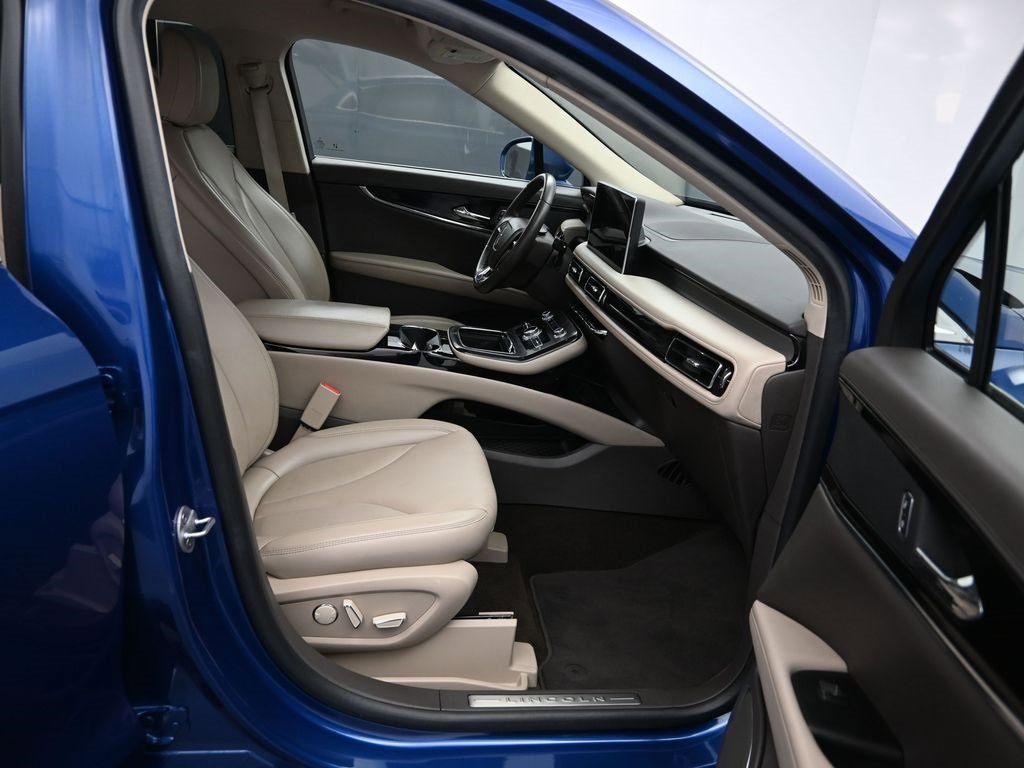 Used 2021 Lincoln Nautilus FWD w/ Equipment Group 101A image 25