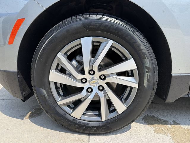 Used 2024 Chevrolet Equinox LT FWD image 12