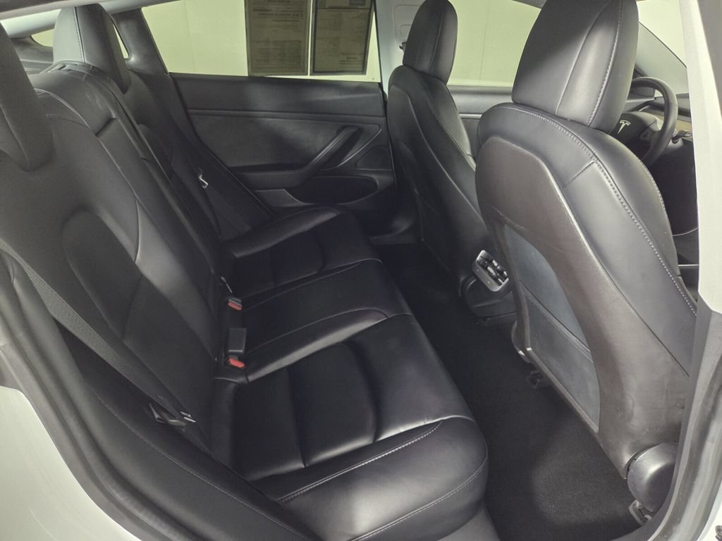 Used 2020 Tesla Model 3 Standard Range Plus RWD image 27