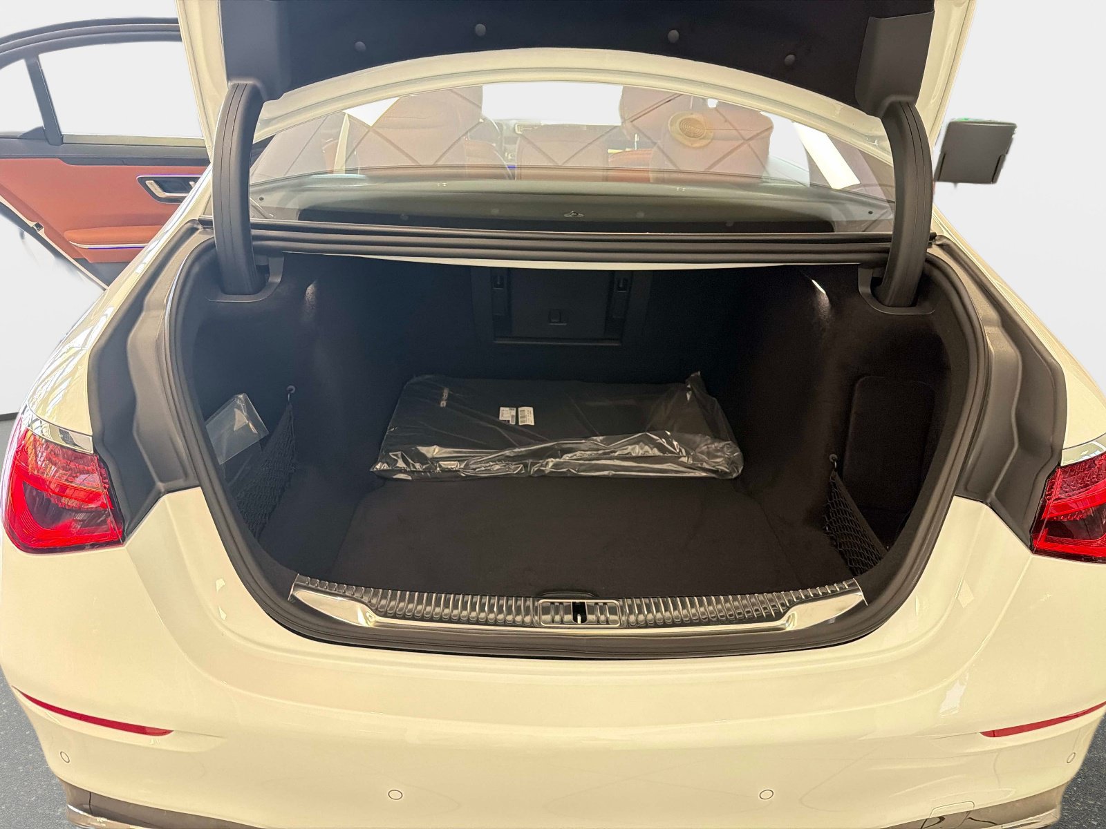 New 2026 Mercedes-Benz S 500 4MATIC image 11