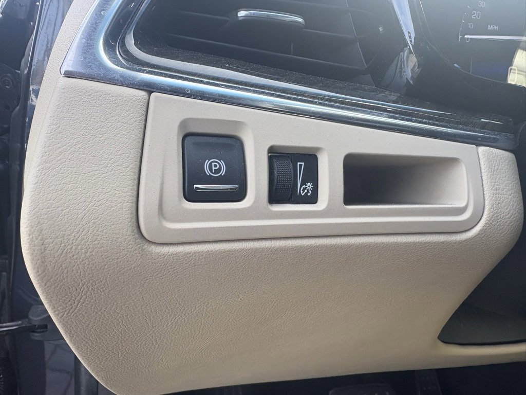 Used 2019 Cadillac XT5 FWD image 22