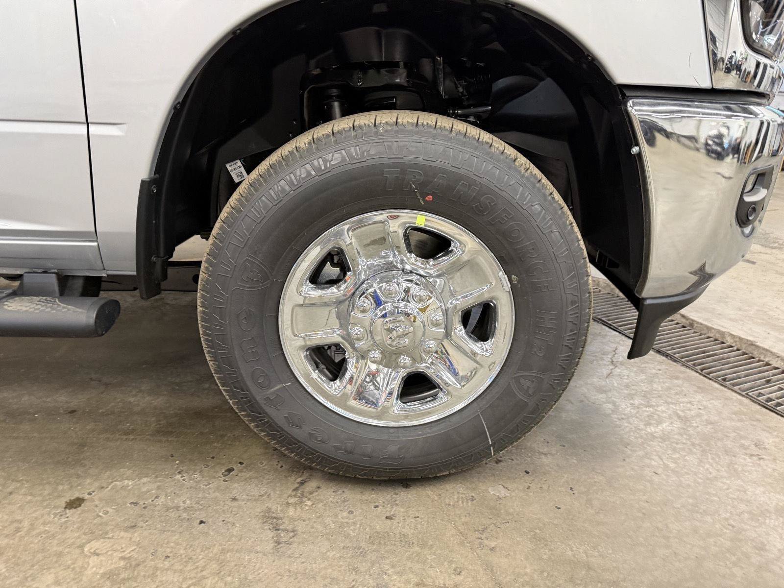 New 2026 RAM 2500 Tradesman AWD/4WD image 46