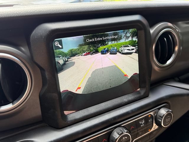 Used 2022 Jeep Gladiator Rubicon w/ Cold Weather Group AWD/4WD image 26