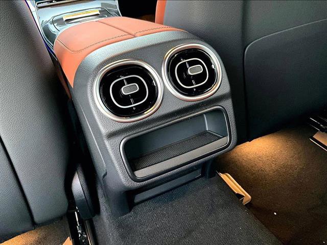 New 2026 Mercedes-Benz C 300 4MATIC Sedan image 19