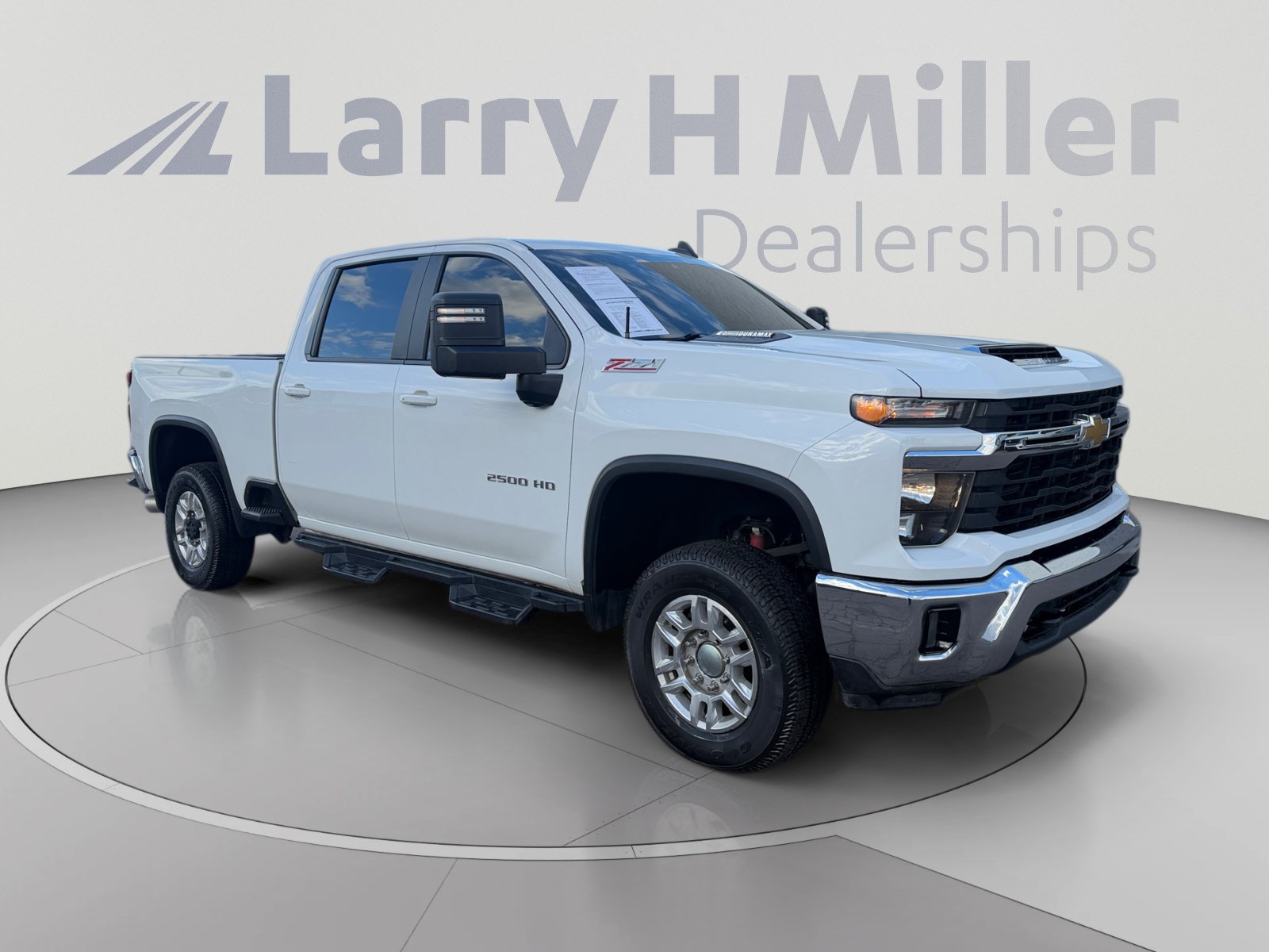 Used 2024 Chevrolet Silverado 2500 LT w/ Convenience Package AWD/4WD image 7