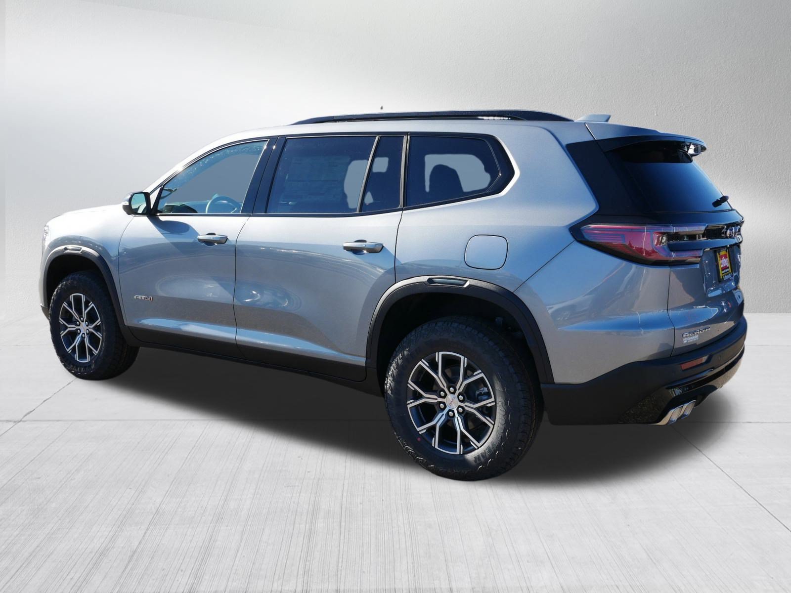New 2026 GMC Acadia AT4 w/ Luxury Package AWD/4WD image 2