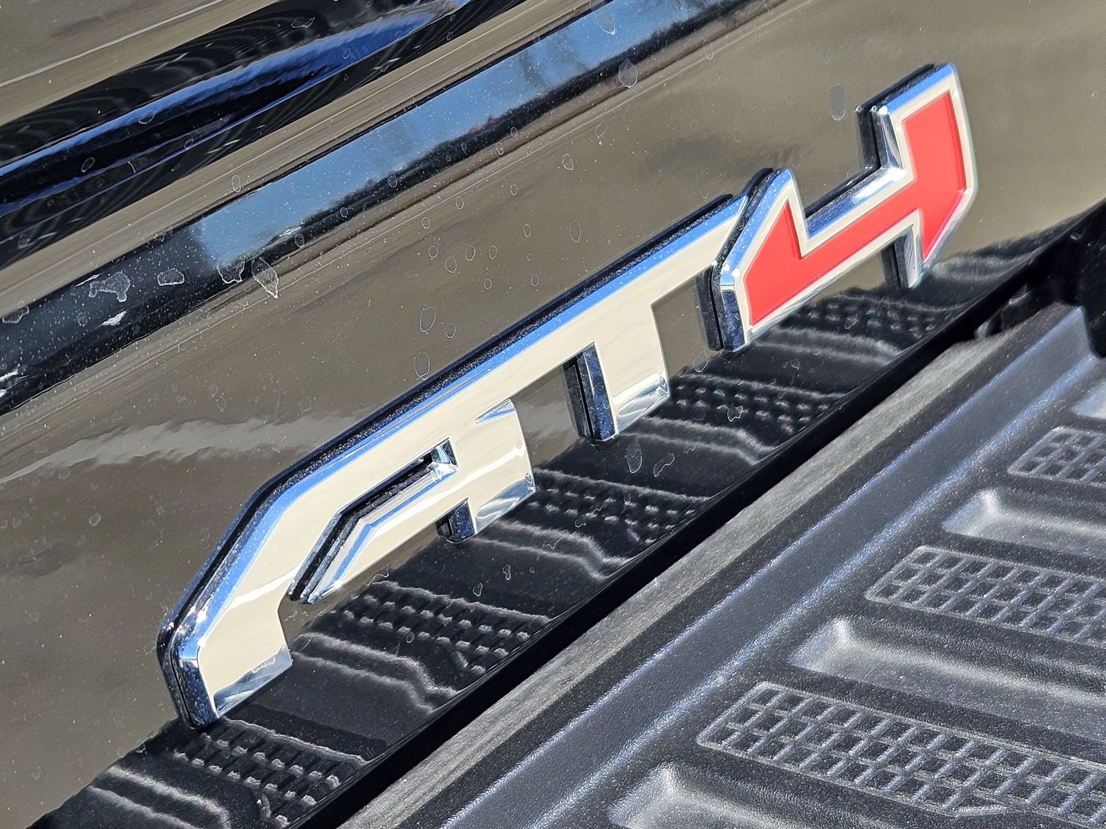 Certified 2025 GMC Sierra 2500 AT4 w/ AT4 Premium Plus Package image 18