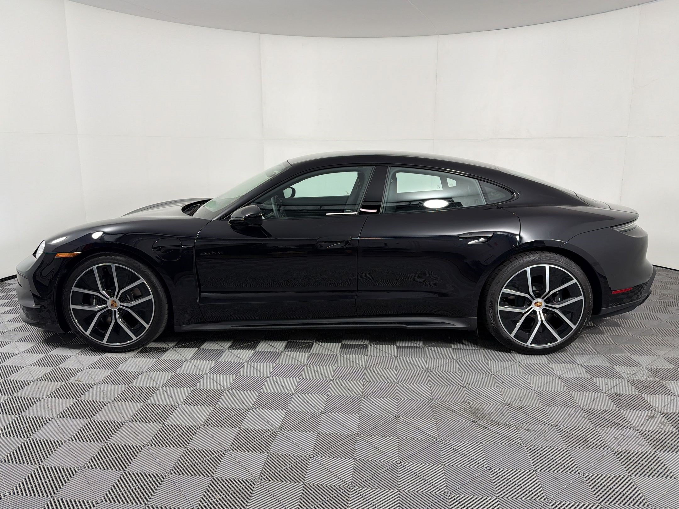 New 2026 Porsche Taycan AWD/4WD image 2