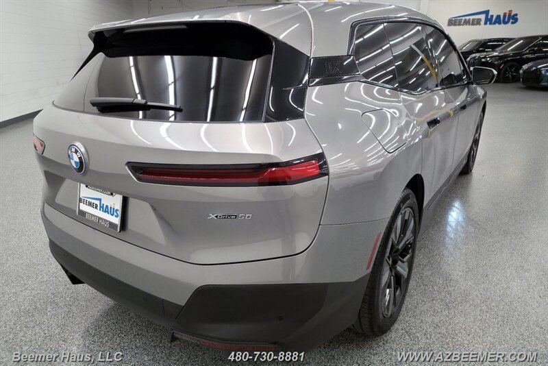 Used 2024 BMW iX xDrive50 w/ Premium Package AWD/4WD image 14