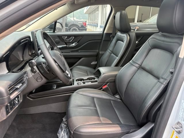 Used 2025 Lincoln Corsair AWD w/ Equipment Group 101A image 21