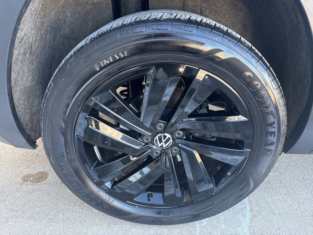 Certified 2023 Volkswagen Atlas Cross Sport SE image 22