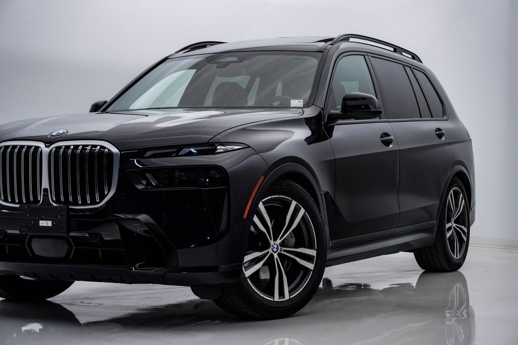 Used 2024 BMW X7 xDrive40i w/ M Sport Package image 2