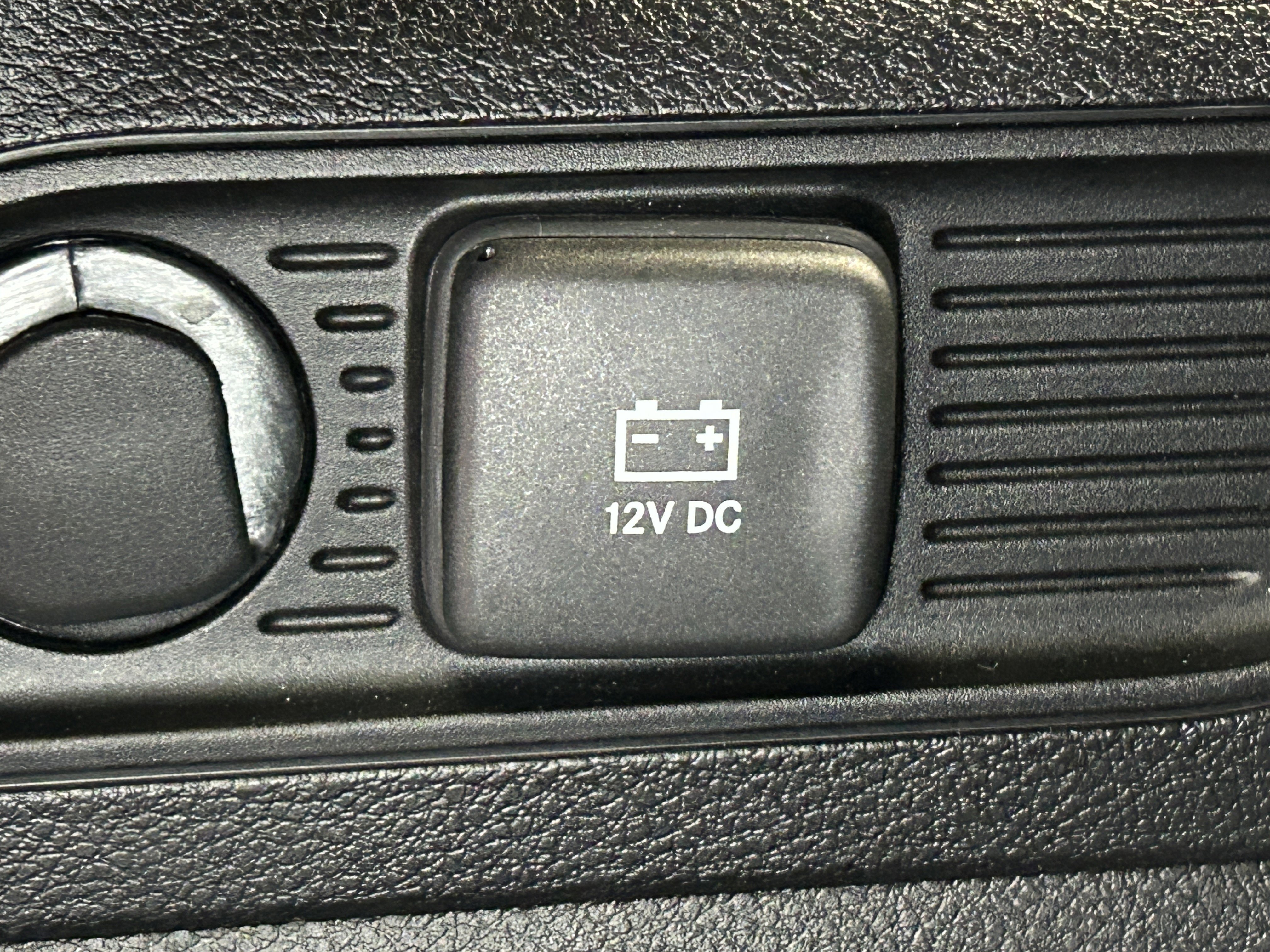 Certified 2024 Jeep Grand Cherokee Altitude AWD/4WD image 9