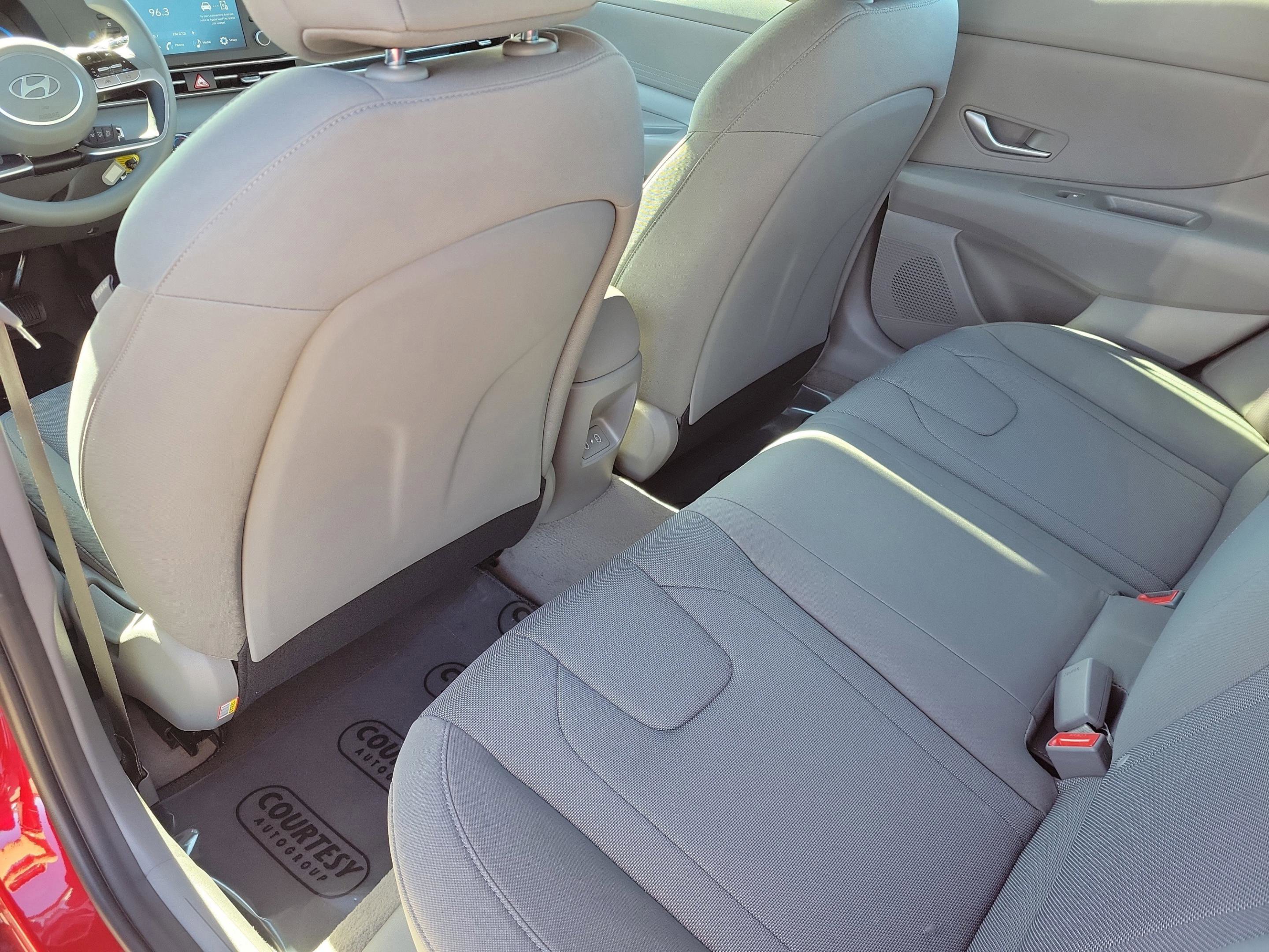 New 2026 Hyundai Elantra SE w/ Cargo Package image 8