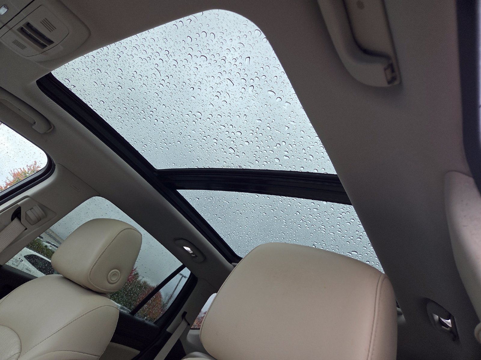 Used 2020 Buick Envision Premium AWD/4WD image 2