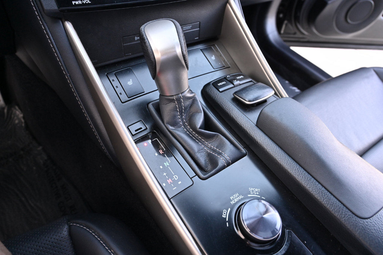 Used 2014 Lexus IS 350 w/ F Sport Package RWD image 25