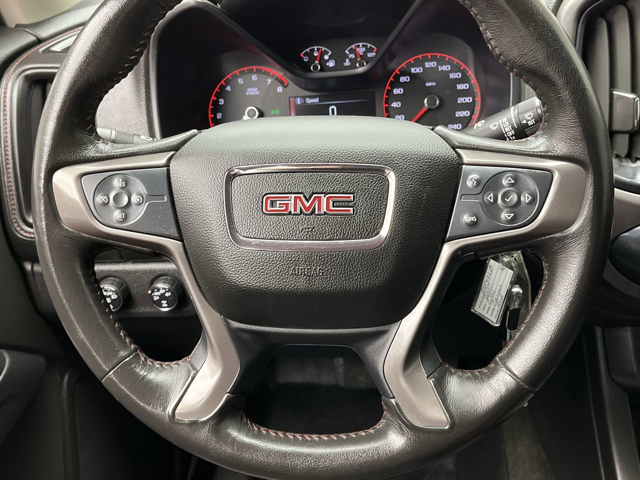 Used 2015 GMC Canyon SLE AWD/4WD image 14