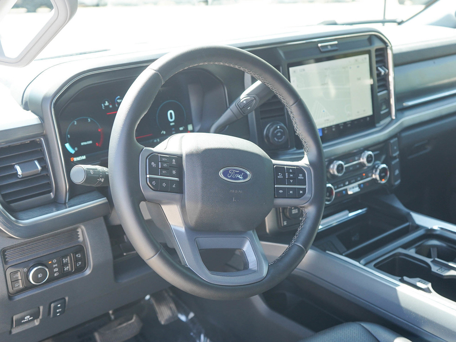 Used 2025 Ford F350 Lariat w/ Lariat Ultimate Package AWD/4WD image 20