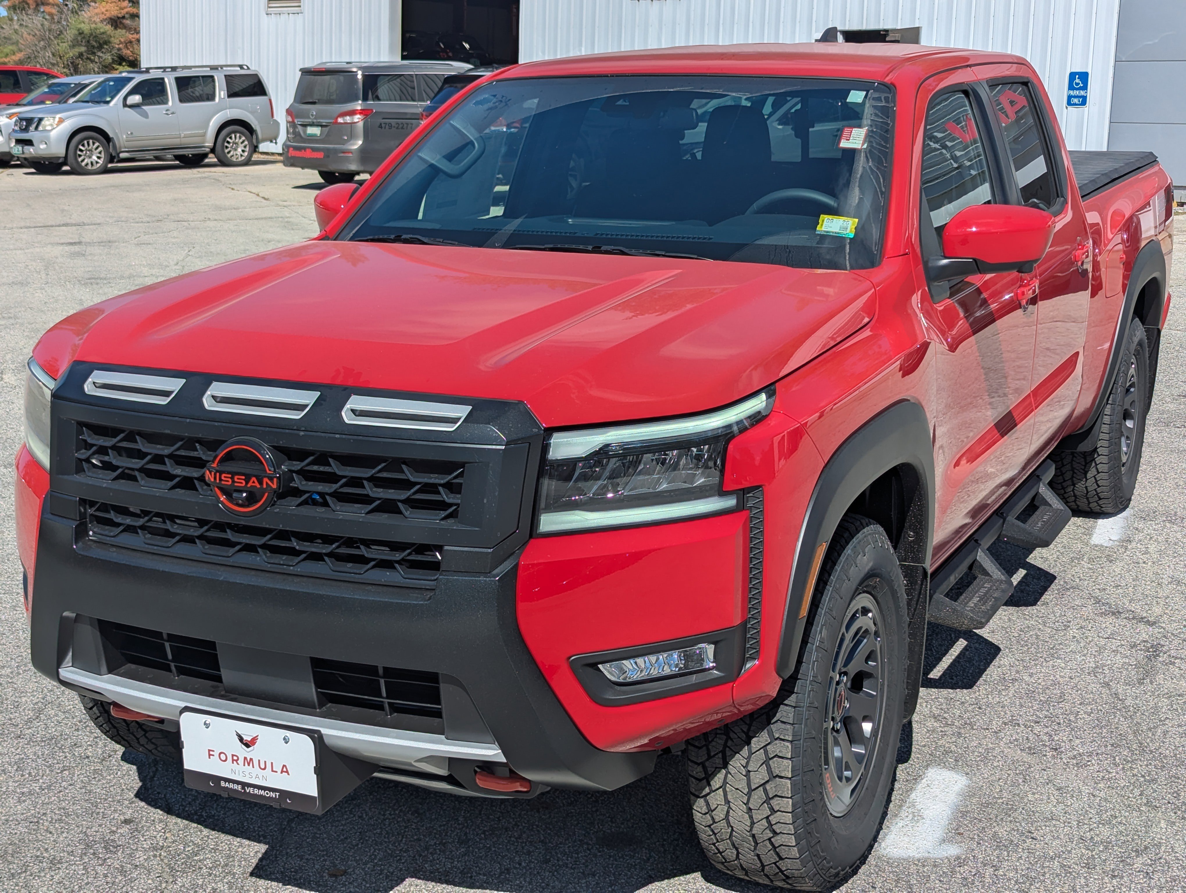 New 2026 Nissan Frontier PRO-4X w/ Pro-4x Convenience Package image 3