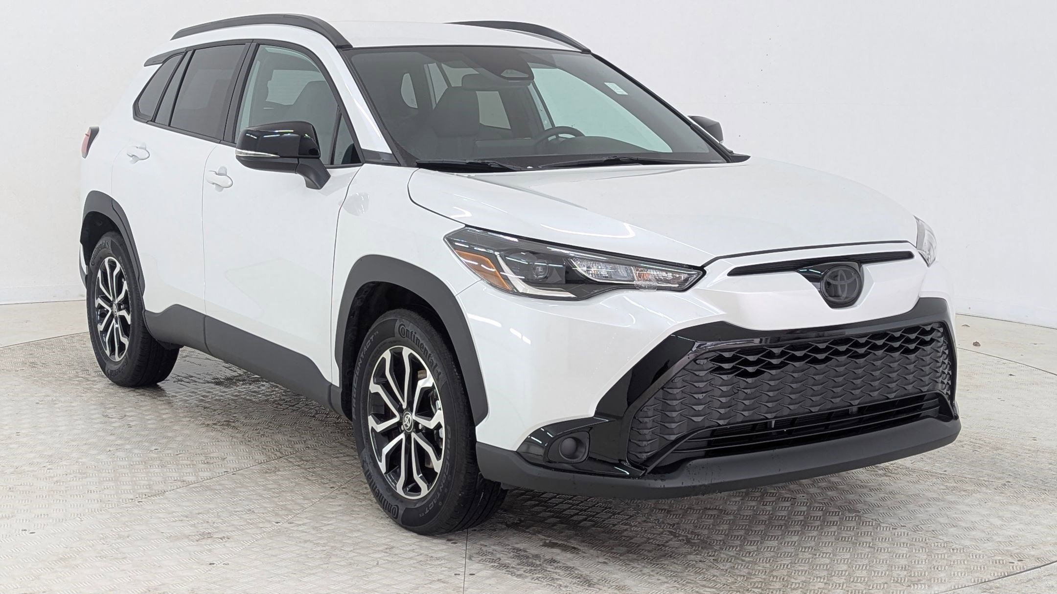 Used 2025 Toyota Corolla Cross AWD Hybrid image 7