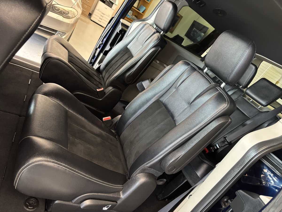 Used 2017 Dodge Grand Caravan SXT image 24