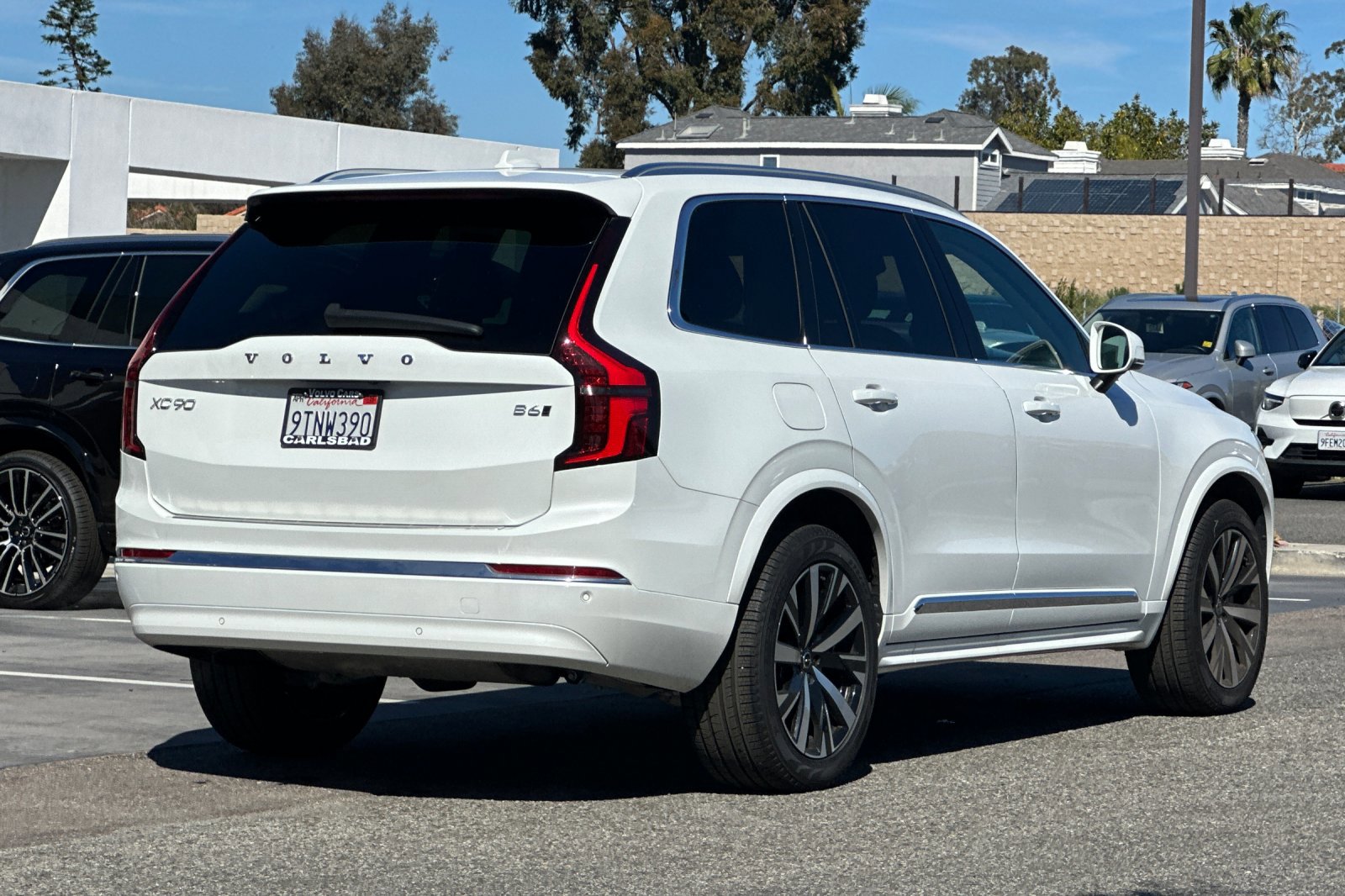 Certified 2025 Volvo XC90 B6 Core w/ Protection Package Premier image 4