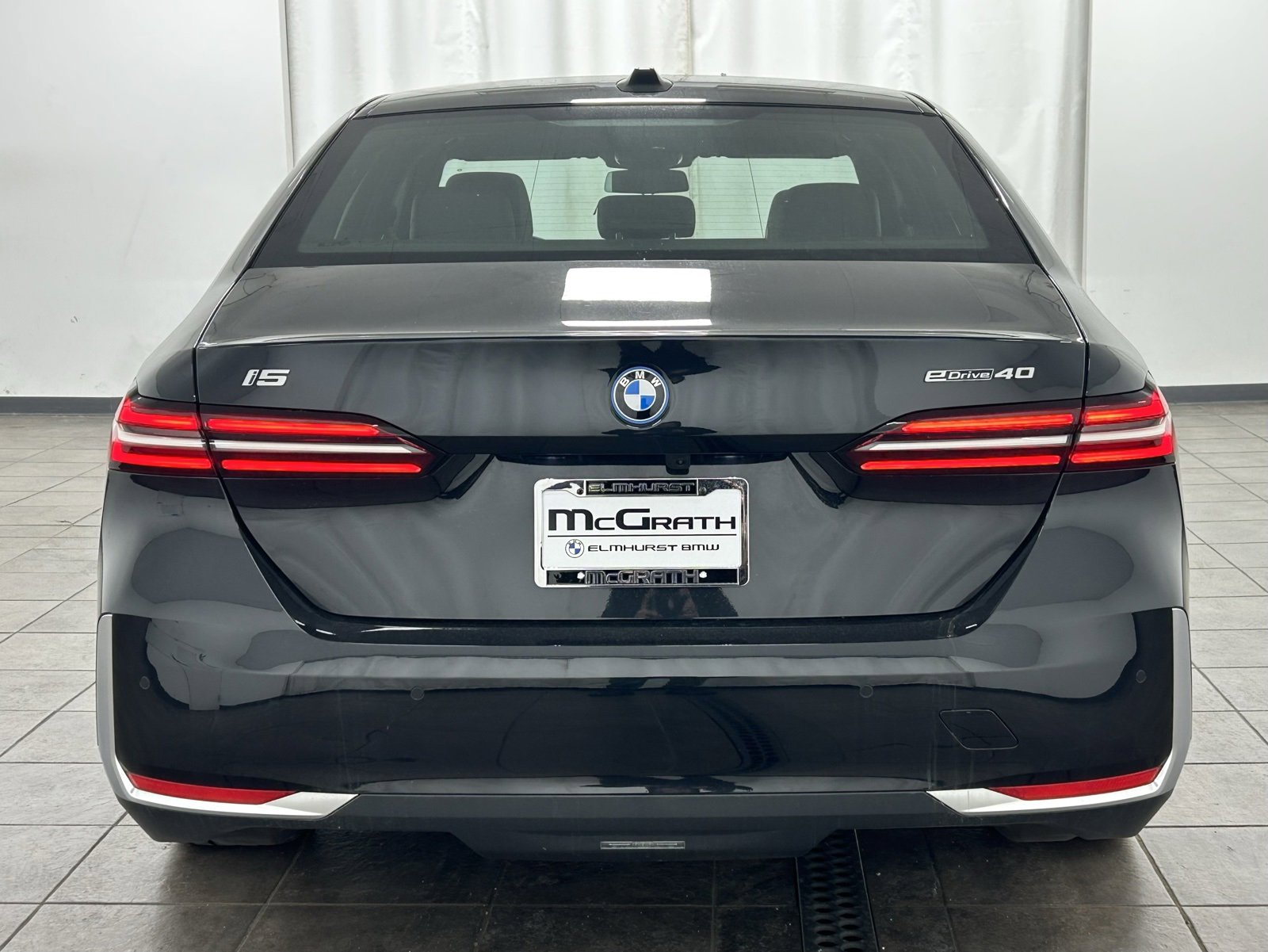 Used 2024 BMW i5 eDrive40i w/ Premium Package image 4