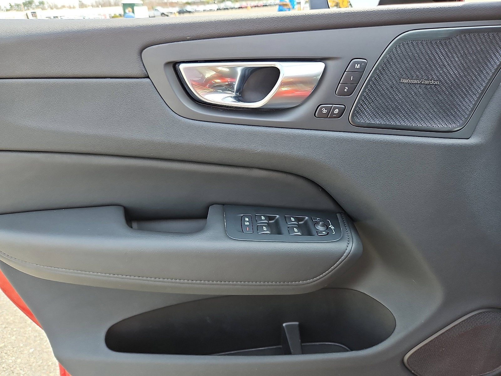 Certified 2023 Volvo XC60 B5 Plus w/ Protection Package Premier image 12