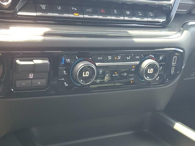 Used 2024 Chevrolet Silverado 2500 ZR2 w/ Technology Package AWD/4WD image 19