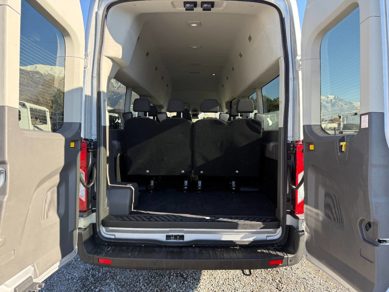 Used 2022 Ford Transit 350 XLT image 26