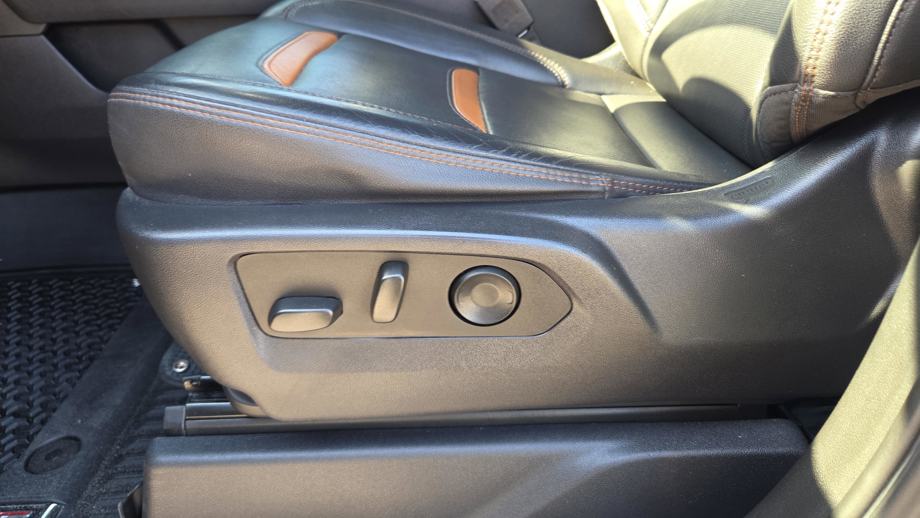 Used 2023 GMC Sierra 1500 AT4 w/ AT4 Premium Package image 16