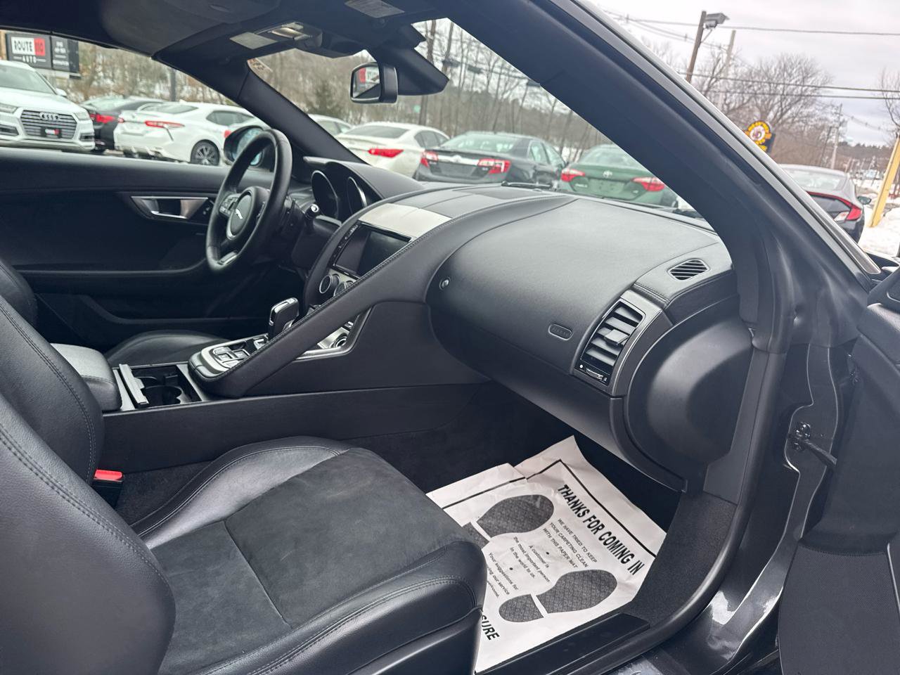 Used 2015 Jaguar F-TYPE Convertible image 36