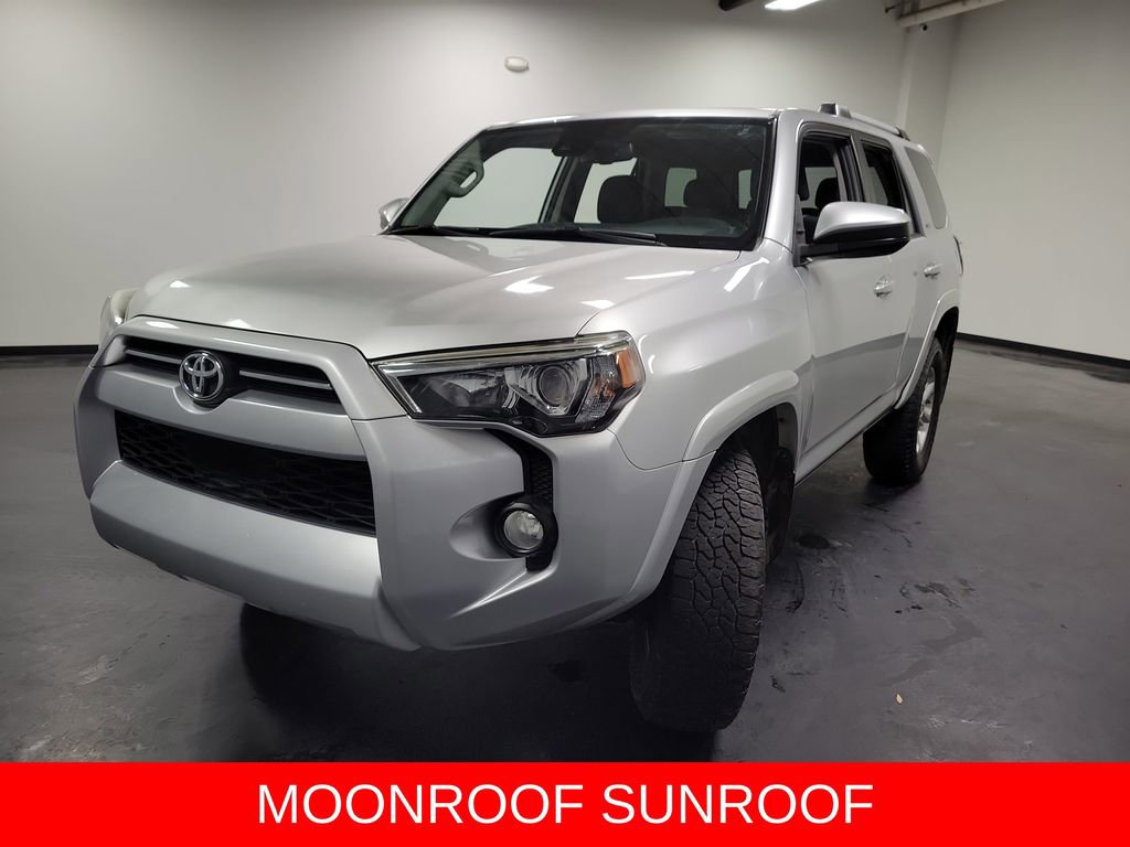 Used 2020 Toyota 4Runner SR5 AWD/4WD image 4