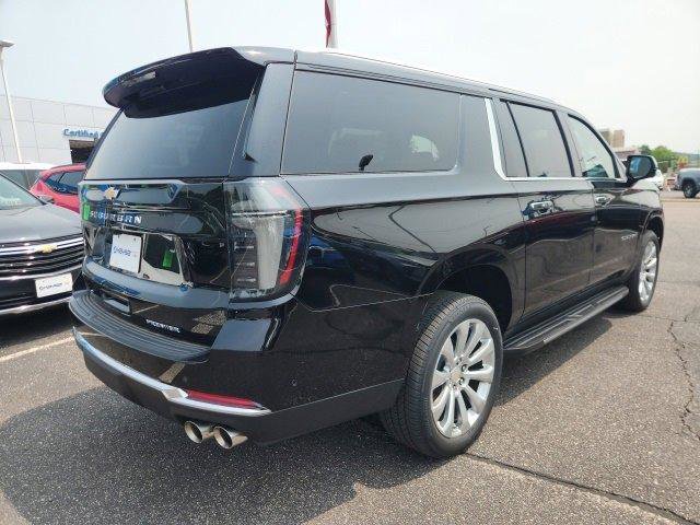 New 2025 Chevrolet Suburban Premier image 2