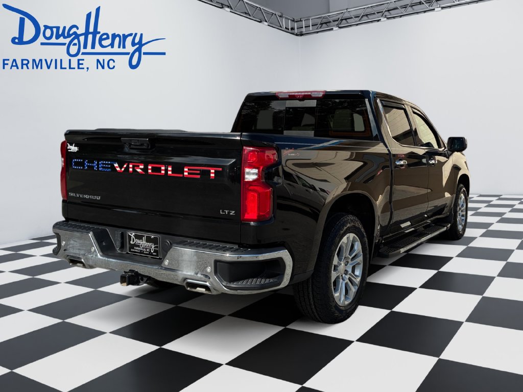 Used 2024 Chevrolet Silverado 1500 LTZ AWD/4WD image 5