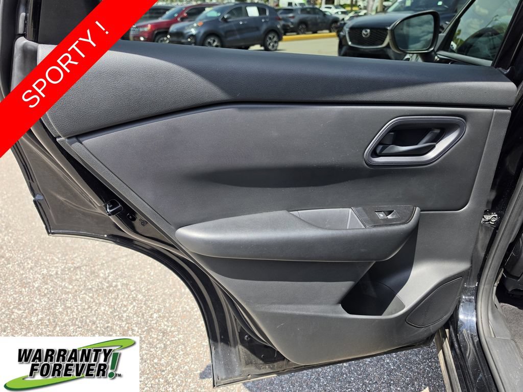 Used 2024 Nissan Rogue S AWD/4WD image 14
