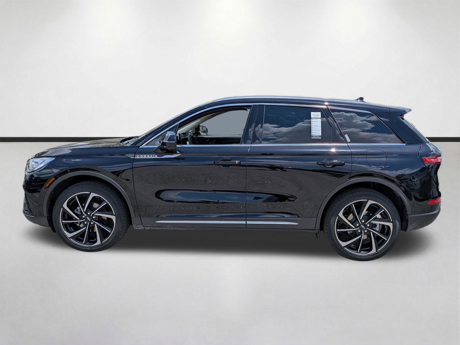 Used 2023 Lincoln Corsair Reserve w/ Equipment Group 201A image 7