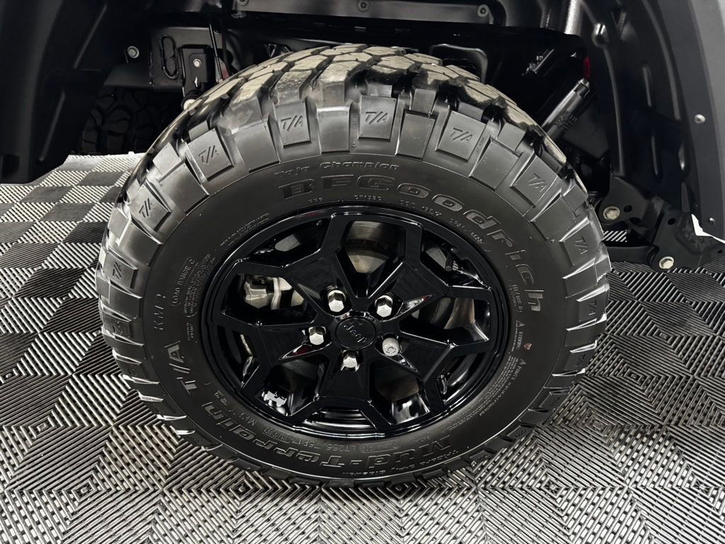 Used 2022 Jeep Gladiator Willys image 19