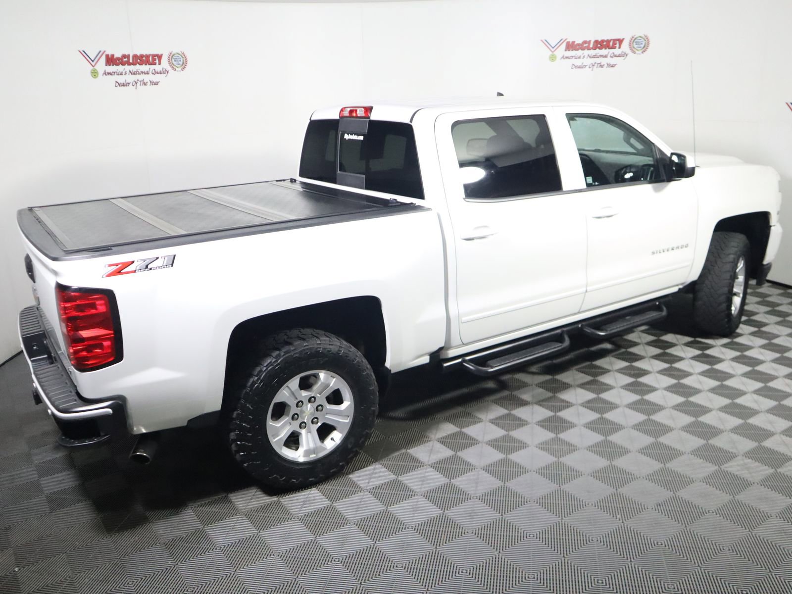 Used 2018 Chevrolet Silverado 1500 LT w/ All Star Edition AWD/4WD image 4