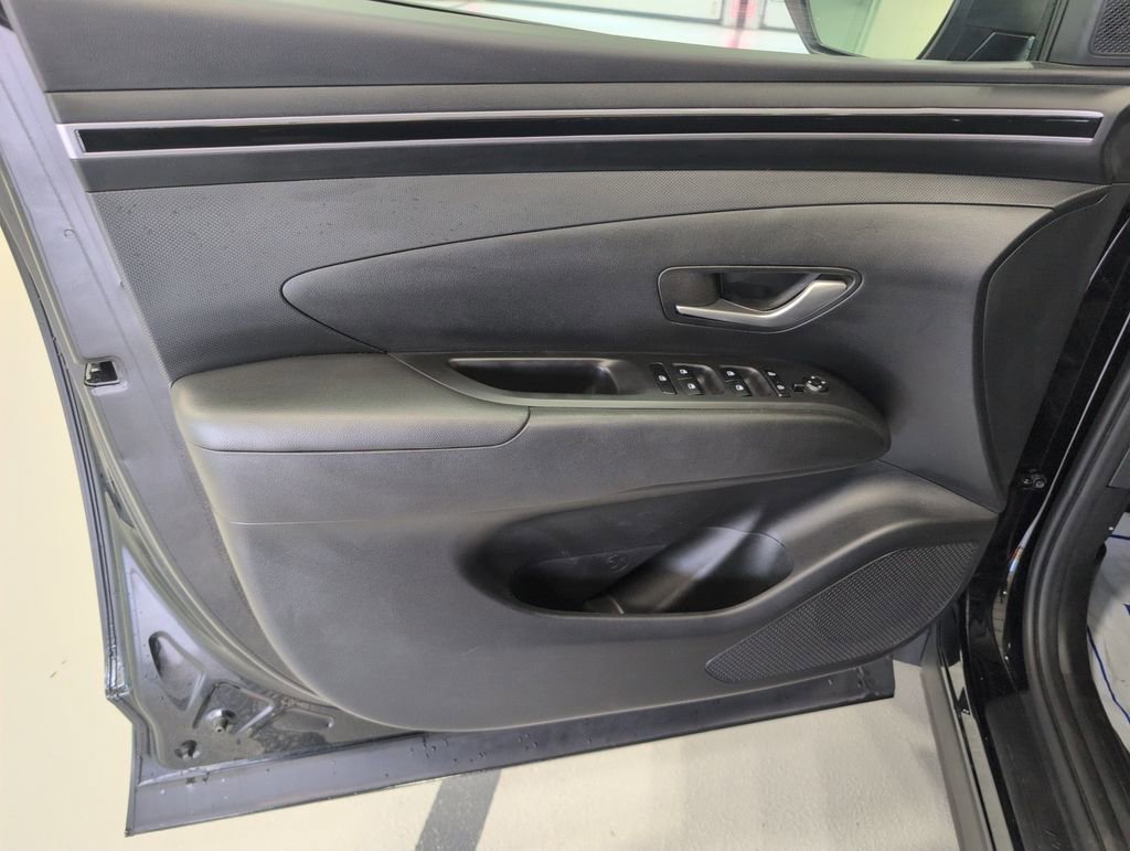 Used 2023 Hyundai Tucson SE AWD/4WD image 11