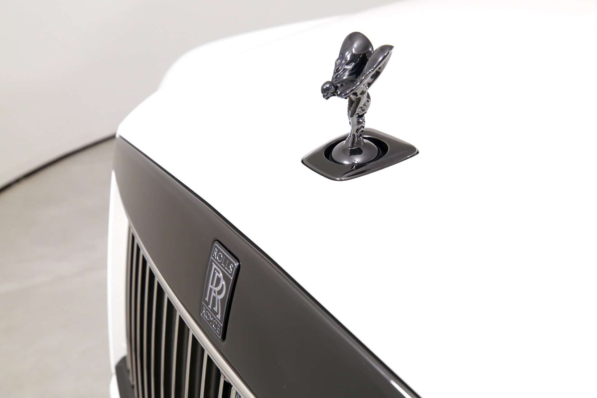 Used 2025 Rolls-Royce Cullinan Black Badge AWD/4WD image 45