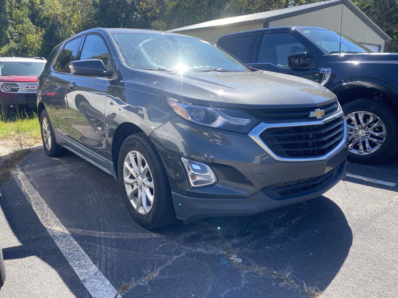 Used 2019 Chevrolet Equinox LT FWD image 2